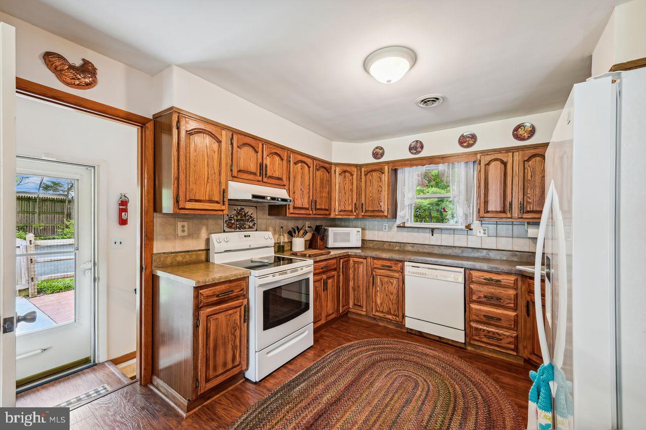 2214 Seneca Road Essex, MD 21221 - Photo 13 of 40 Gallery Image 13