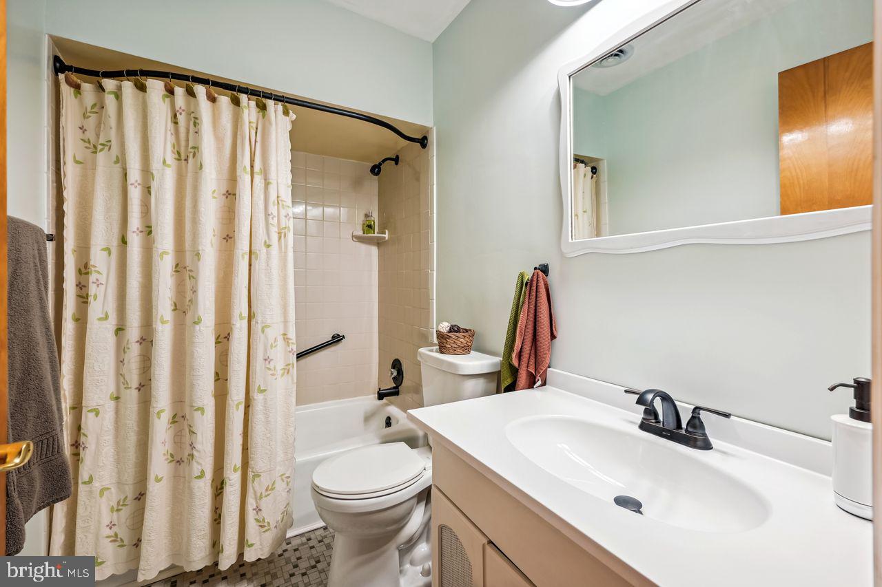 2214 Seneca Road Essex, MD 21221 - Photo 32 of 40 Hall bathroom