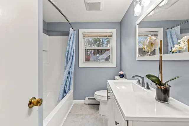 $425,000 | 11 Hillside Avenue, Scarborough, ME 04074