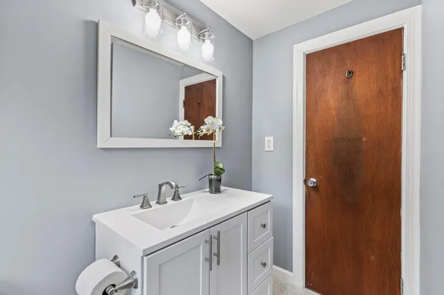 $425,000 | 11 Hillside Avenue, Scarborough, ME 04074