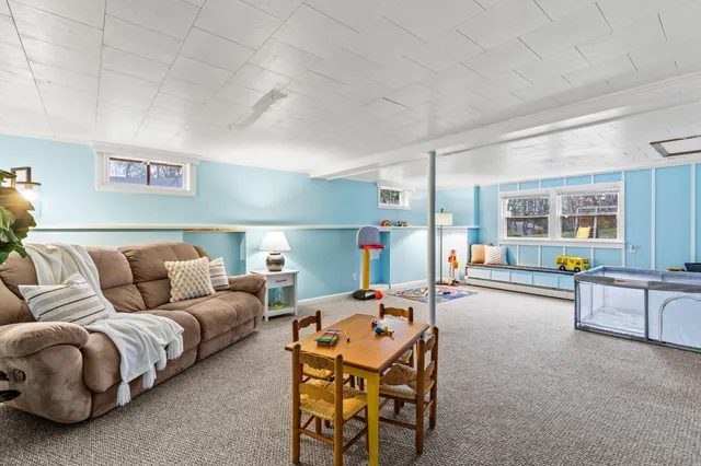 $425,000 | 11 Hillside Avenue, Scarborough, ME 04074