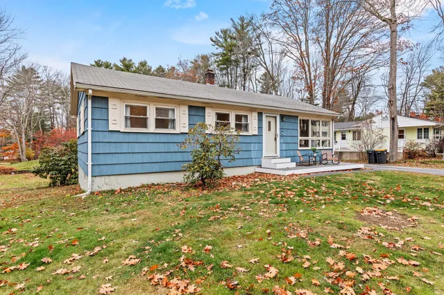 $425,000 | 11 Hillside Avenue, Scarborough, ME 04074