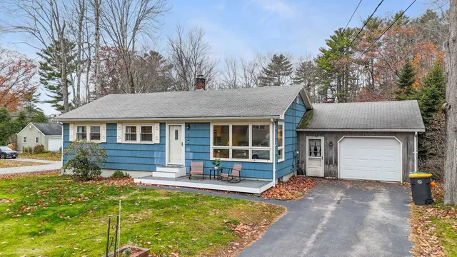 $425,000 | 11 Hillside Avenue, Scarborough, ME 04074