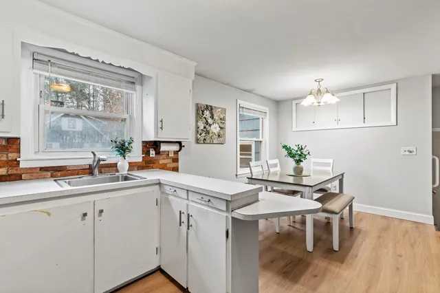 $425,000 | 11 Hillside Avenue, Scarborough, ME 04074