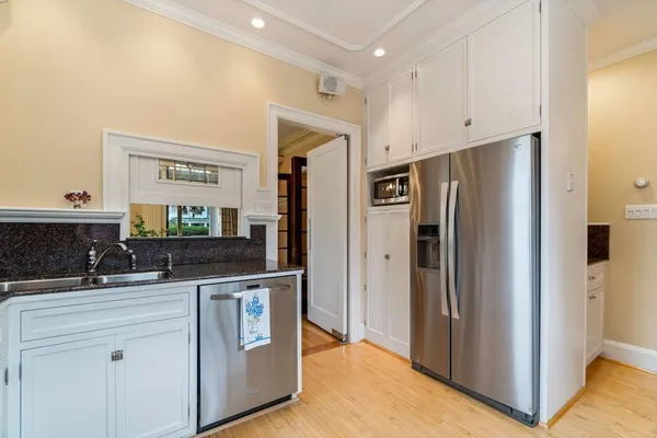 $950,000 | 707 West Columbia Street, Chippewa Falls, WI 54729