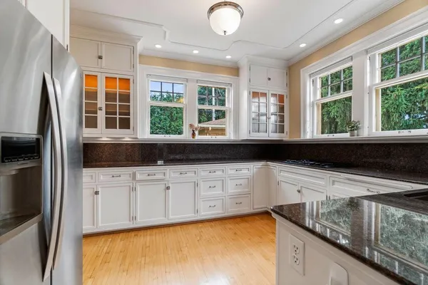 $950,000 | 707 West Columbia Street, Chippewa Falls, WI 54729