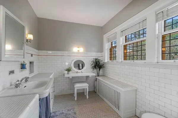 $950,000 | 707 West Columbia Street, Chippewa Falls, WI 54729