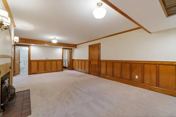 $950,000 | 707 West Columbia Street, Chippewa Falls, WI 54729