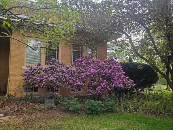 $950,000 | 707 West Columbia Street, Chippewa Falls, WI 54729