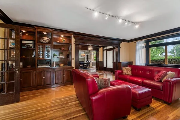 $950,000 | 707 West Columbia Street, Chippewa Falls, WI 54729