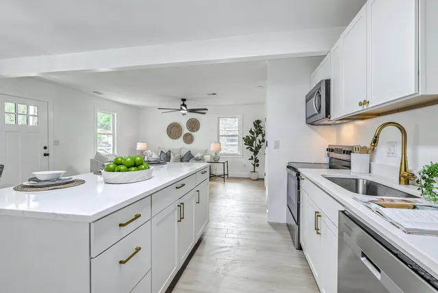 $699,000 | 1134 Shadow Drive, Mount Pleasant, SC 29464