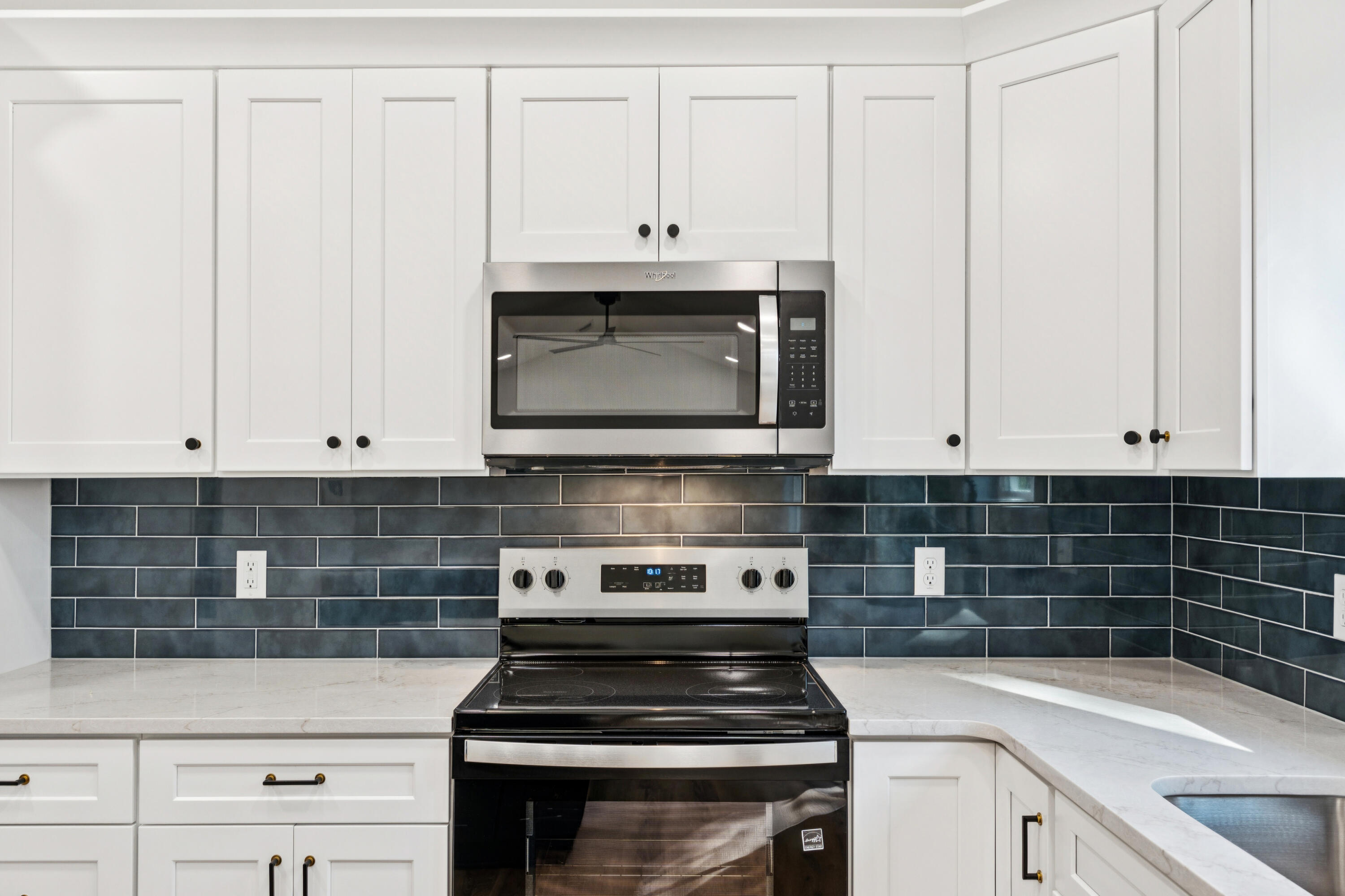 1011 Golf Course Parkway Moncks Corner, SC 29461 - Photo 14 of 40 1011GolfCoursePkwy-KeenEyeMarketing-015