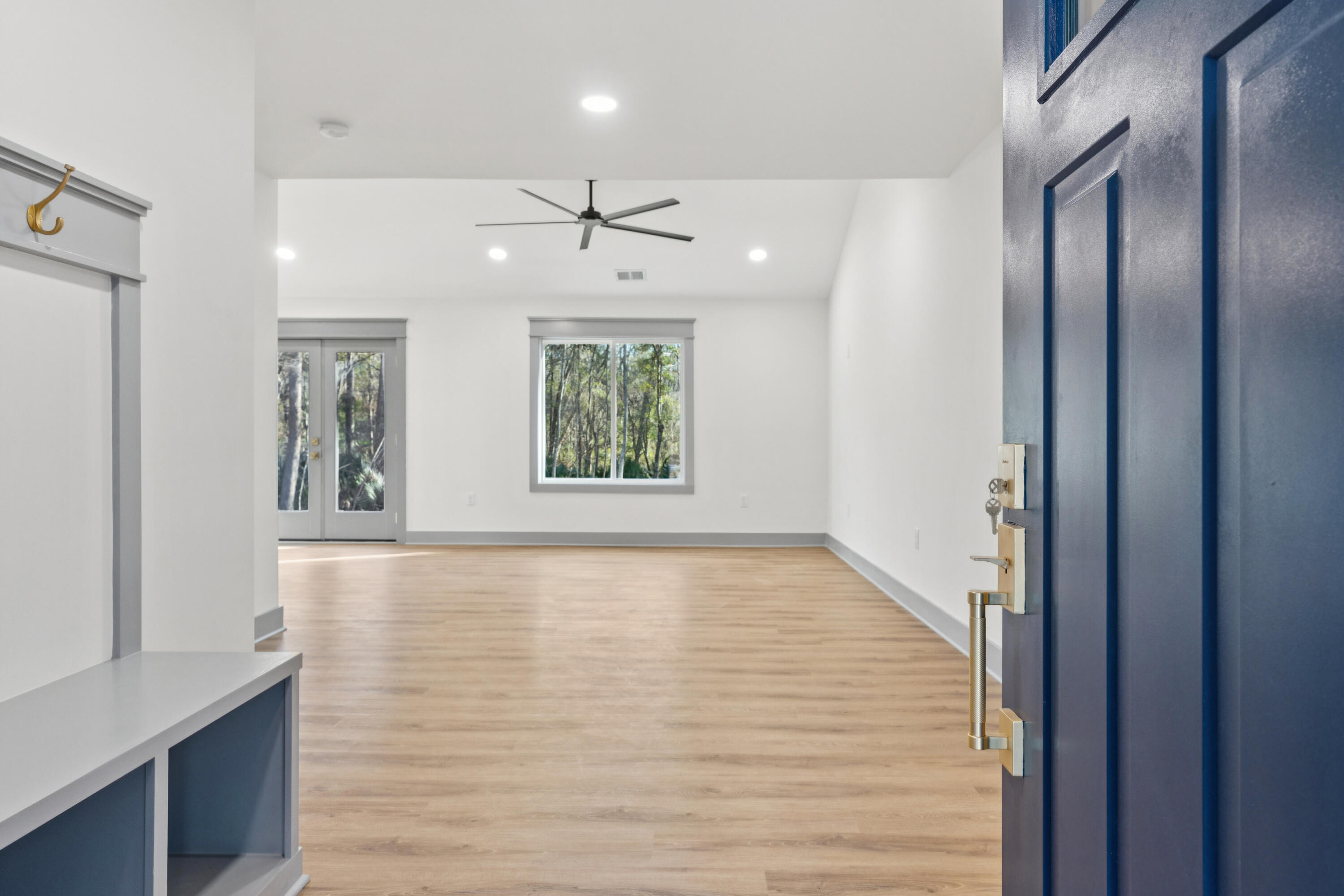 1011 Golf Course Parkway Moncks Corner, SC 29461 - Photo 6 of 40 1011GolfCoursePkwy-KeenEyeMarketing-005
