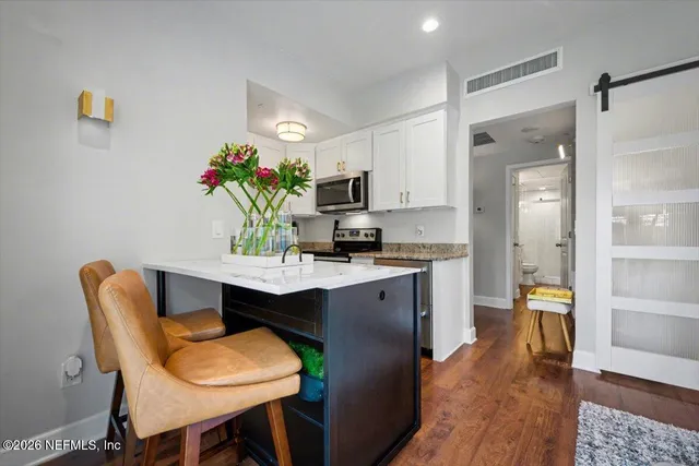 $180,000 | 1560 Lancaster Terrace, Unit 103, Jacksonville, FL 32204