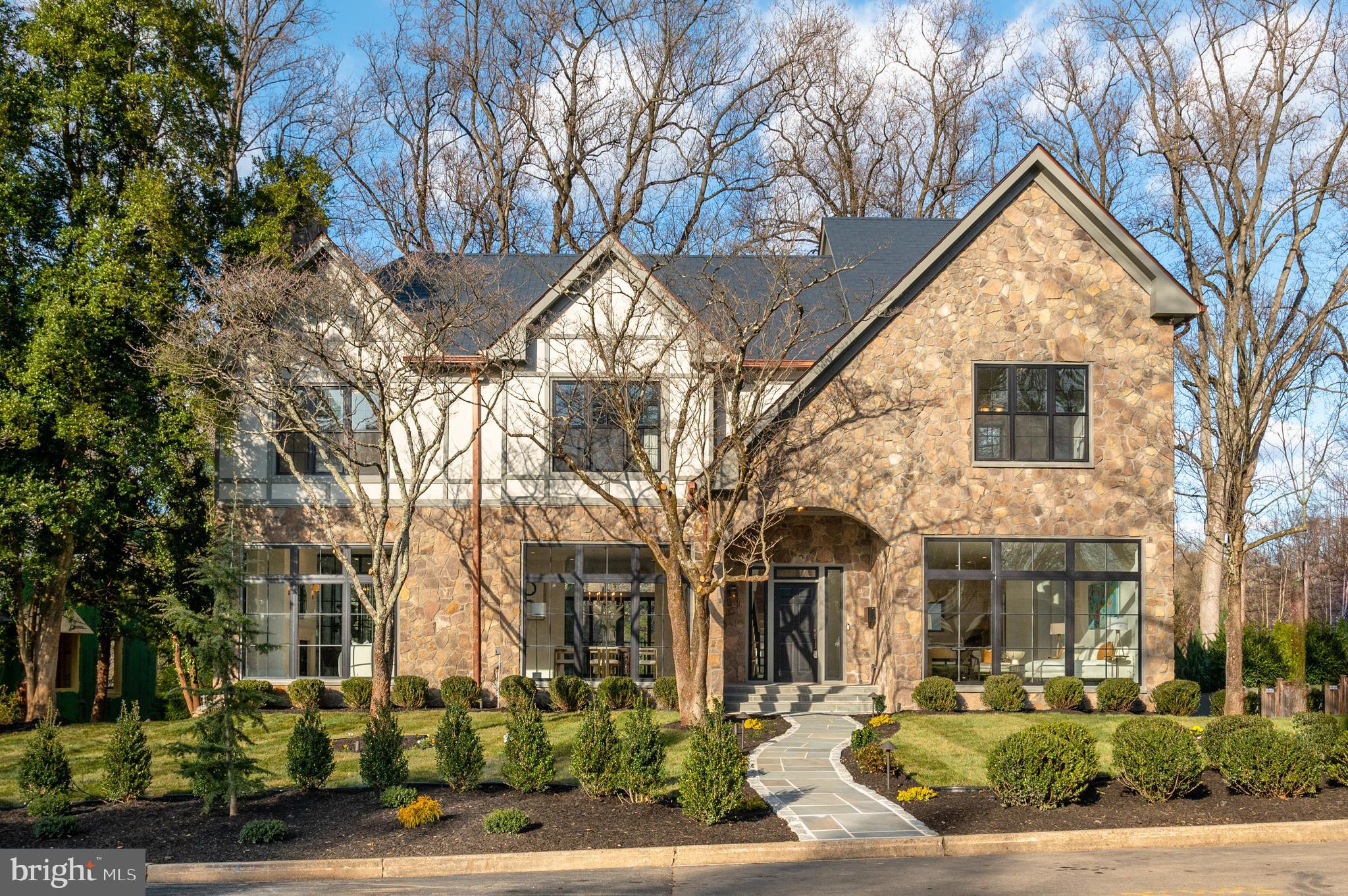 Welcome to 5045 Overlook Road NW