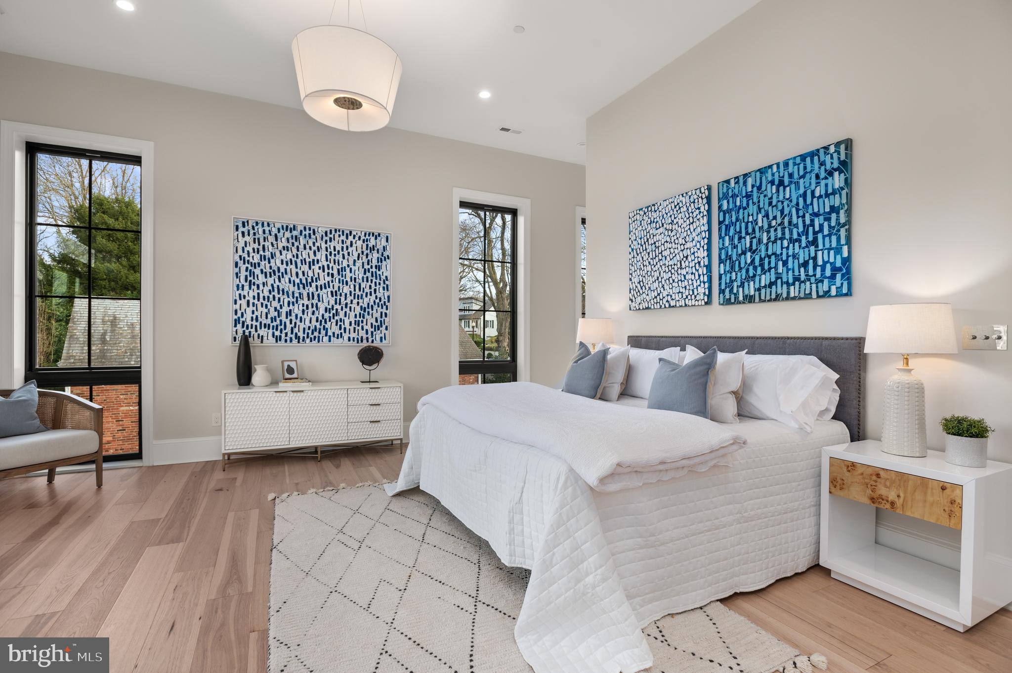 5045 Overlook Road Northwest Washington, DC 20016 - Photo 25 of 50 Owner's suite