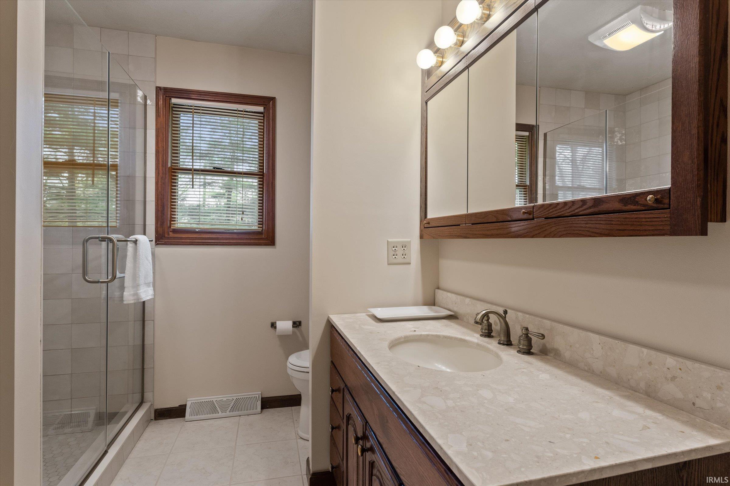 15810 Walnut Pointe Granger, IN 46530 - Photo 20 of 35