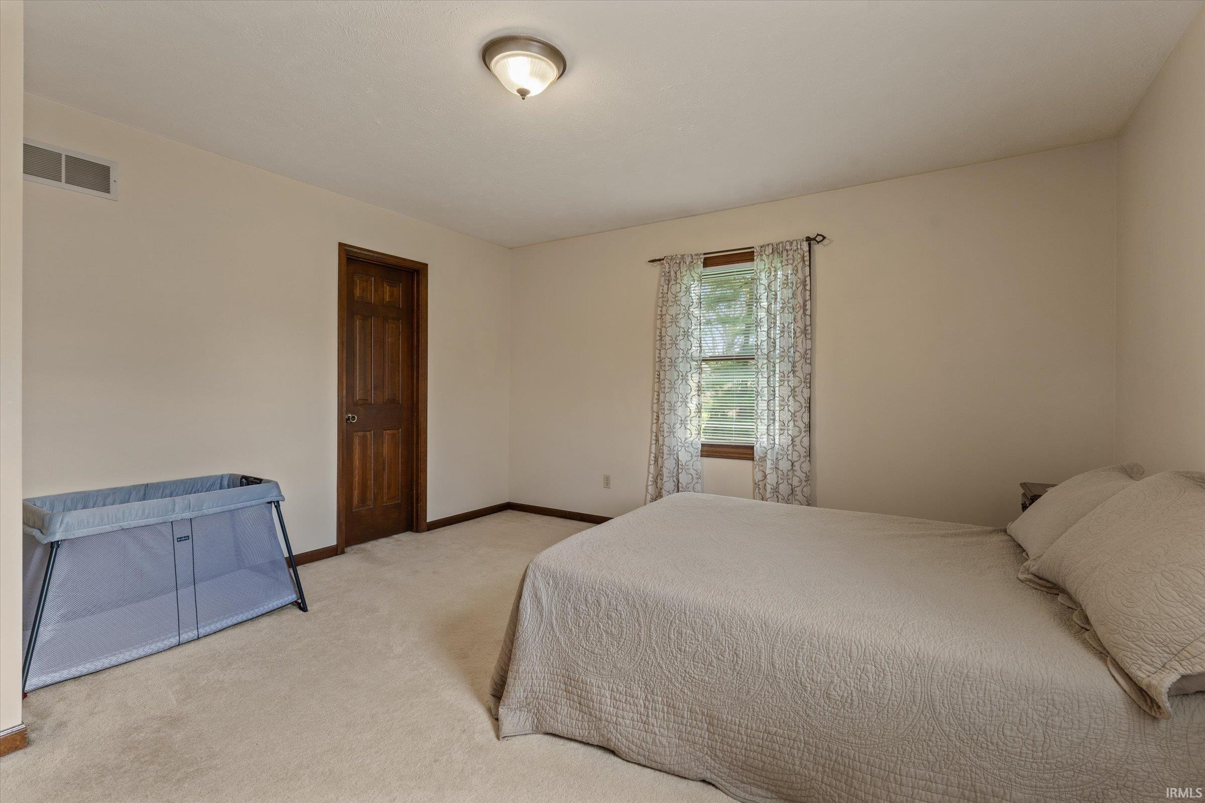 15810 Walnut Pointe Granger, IN 46530 - Photo 22 of 35