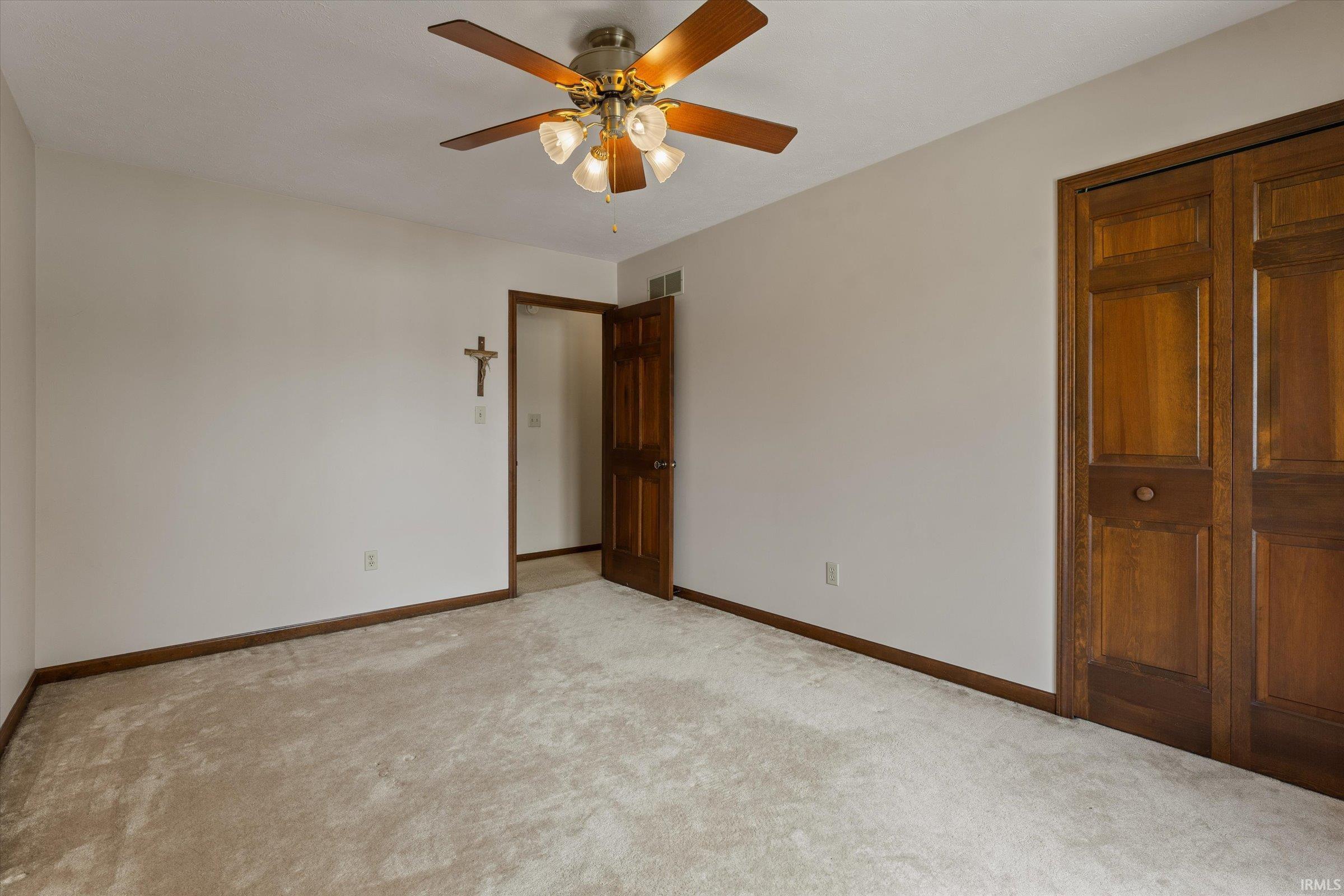 15810 Walnut Pointe Granger, IN 46530 - Photo 27 of 35