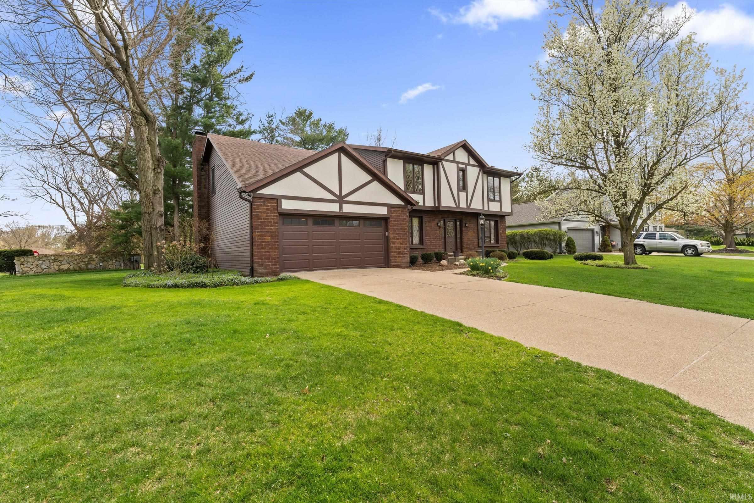 15810 Walnut Pointe Granger, IN 46530 - Photo 3 of 35