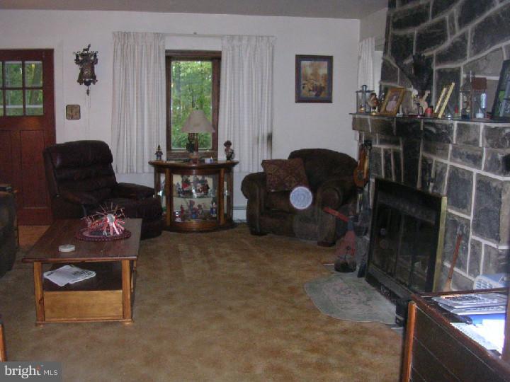 10 Fulmer Road Perkiomenville, PA 18074 - Photo 8 of 13 Living Room