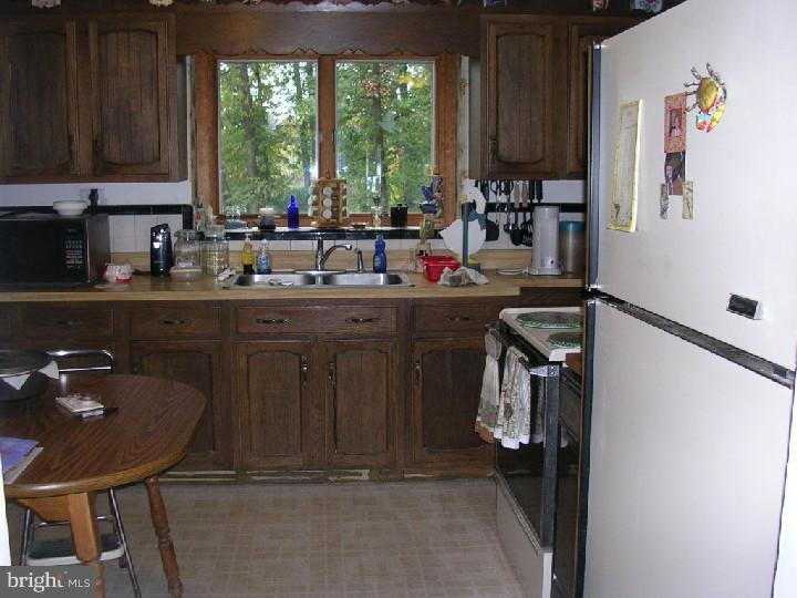 10 Fulmer Road Perkiomenville, PA 18074 - Photo 10 of 13 Kitchen