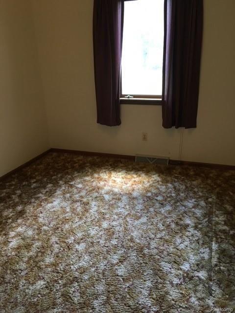 6266 Lakeshore Road Lexington, MI 48450 - Photo 16 of 33 16.jpg
