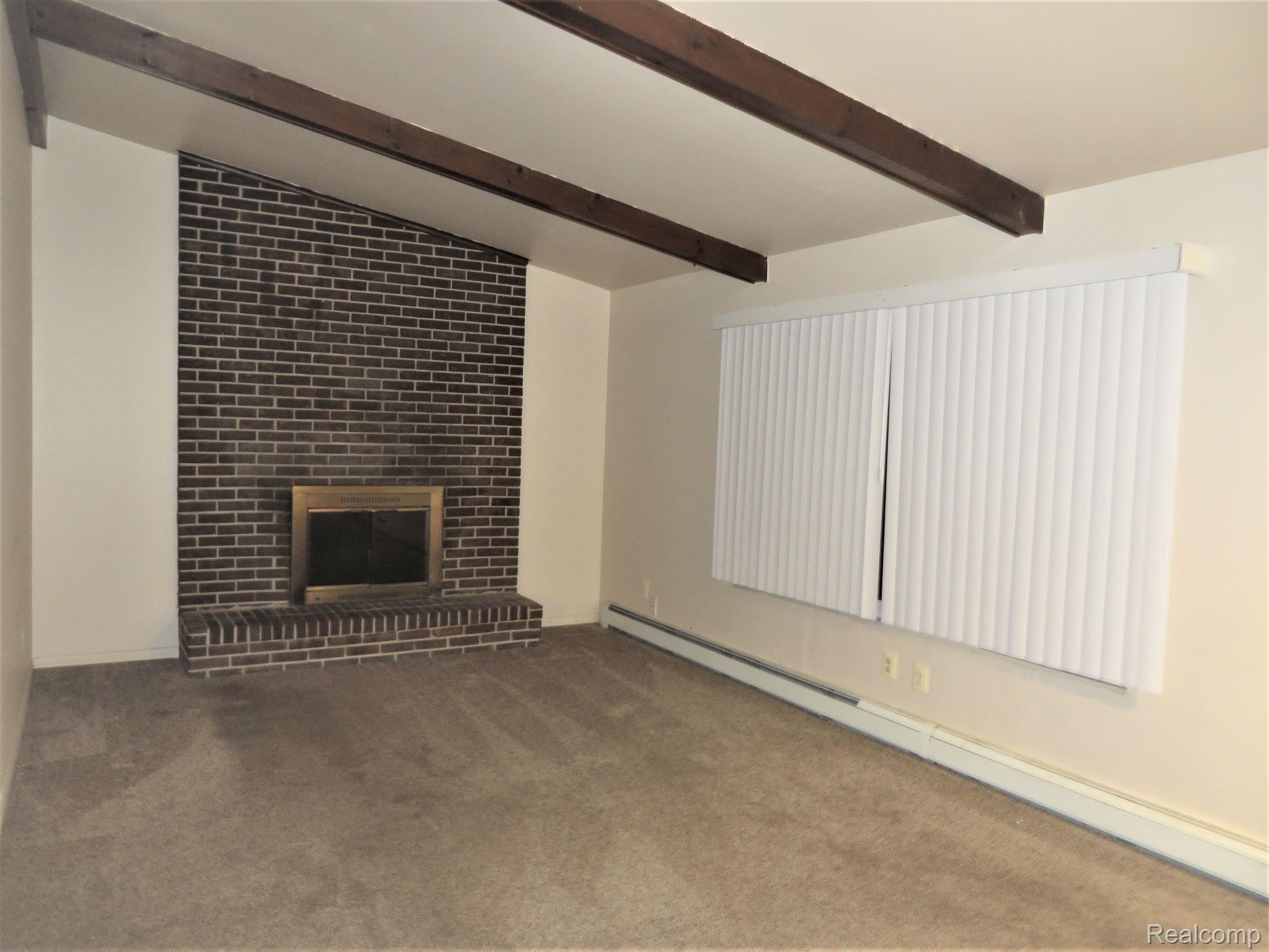 43812 Robson Road Belleville, MI 48111 - Photo 5 of 18 Living Room.jpg