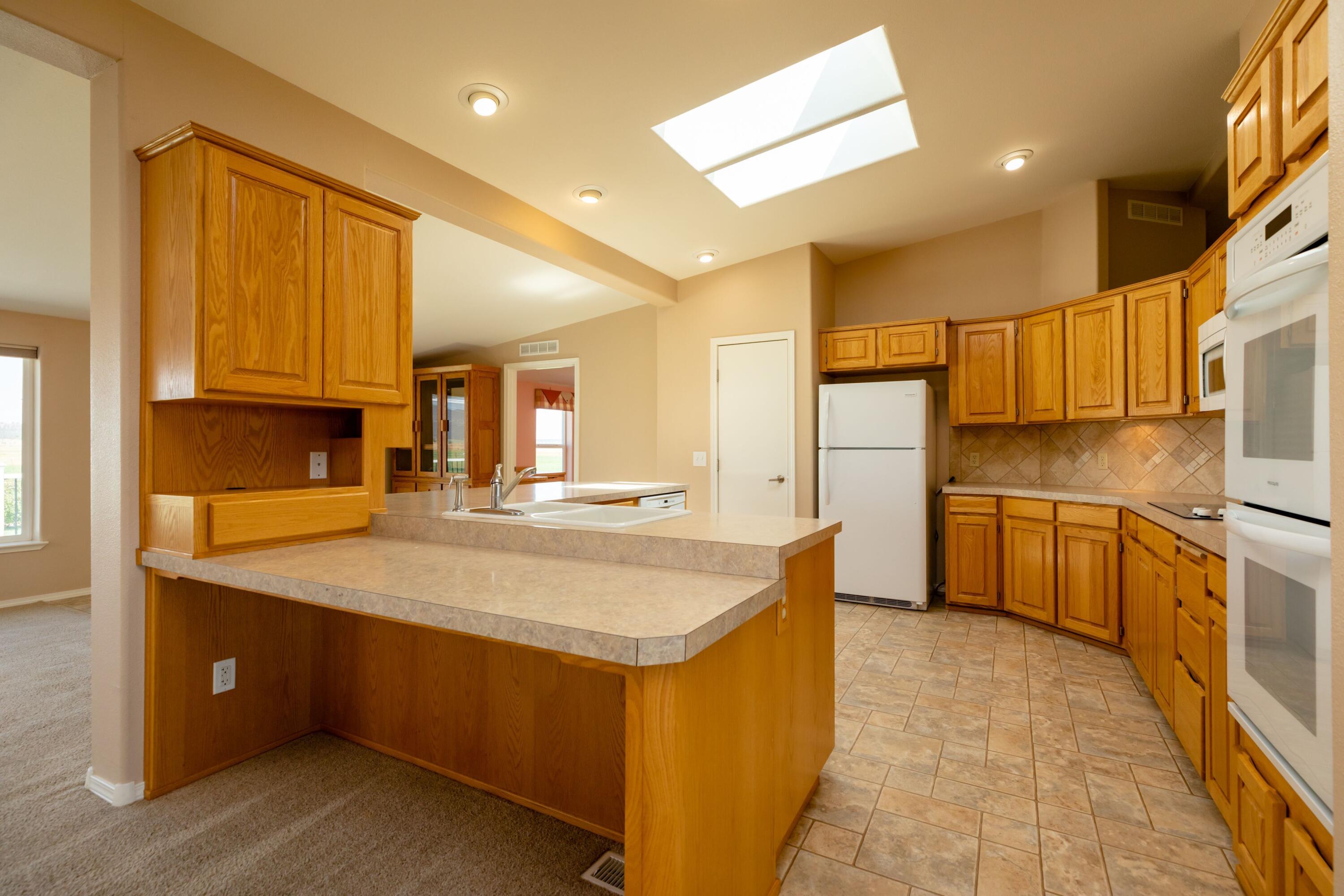 24201 South Poe Valley Road Klamath Falls, OR 97603 - Photo 31 of 79 36