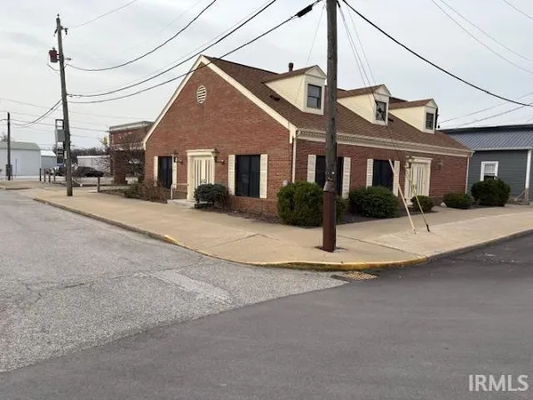 $349,000 | 203 Northeast 1st Street, Loogootee, IN 47553