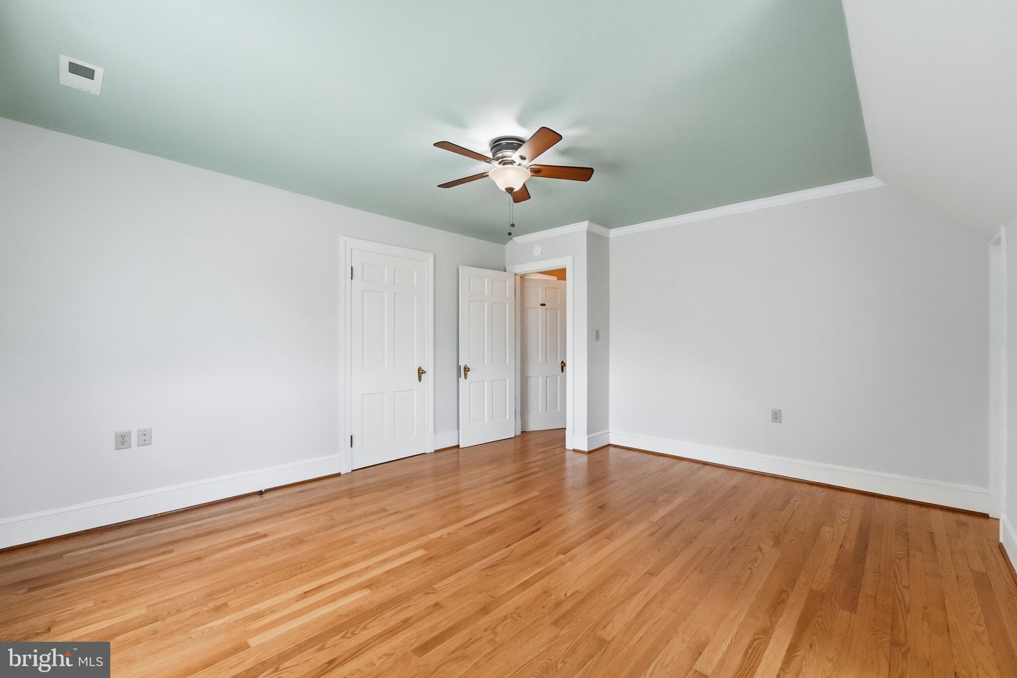 6117 South F T Valley Road Etlan, VA 22719 - Photo 27 of 36 Bedroom number 2