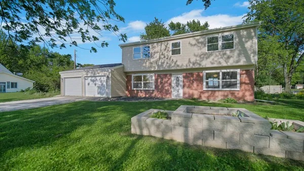 $285,000 | 731 McCool Road, Valparaiso, IN 46385