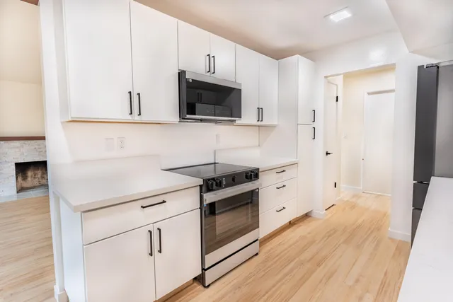 $1,050,000 | 5114 Calle Real, Unit A, Santa Barbara, CA 93111