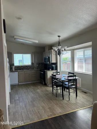$2,850 | 1926 Hamilton Avenue, Carson City, NV 89706