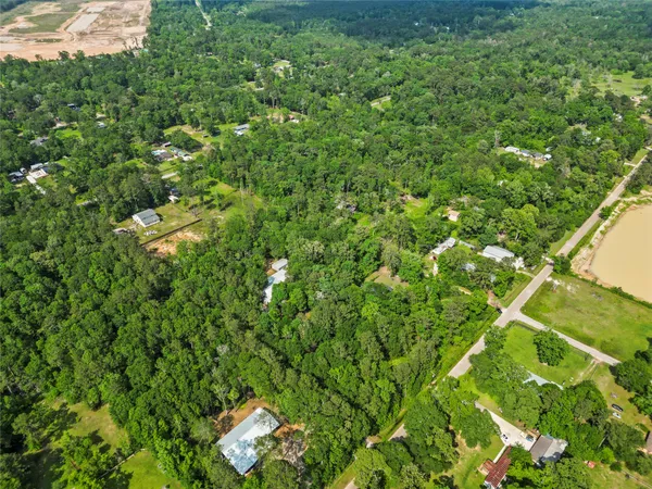 $625,000 | 553 County Road 370, Splendora, TX 77372