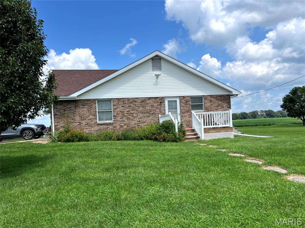 68 7 Up Road Bellflower, MO 63333 - Photo 5 of 9 Gallery Image 5