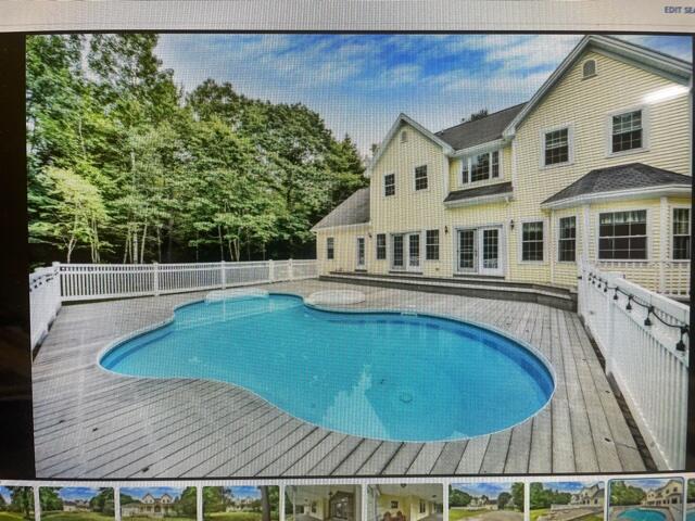 417 Indiana Road West Gardiner, ME 04345 - Photo 2 of 71 IMG_8592417-4