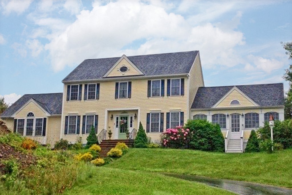 45 Weldon Farm Road Rowley, MA 01969 - Photo 1 of 23 Gallery Image 1