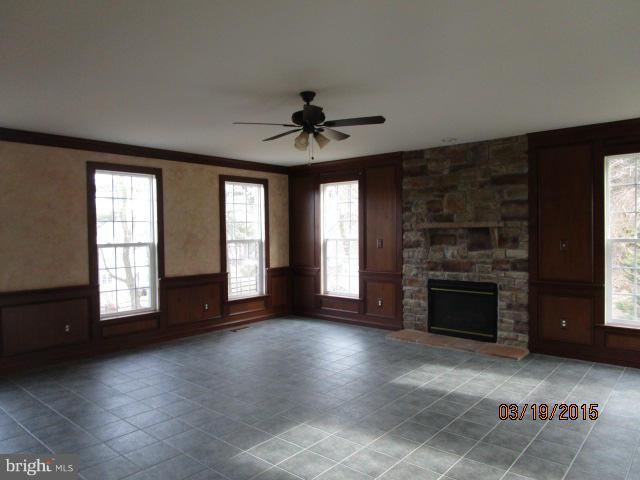 6352 South Clifton Road Frederick, MD 21703 - Photo 8 of 24 Family Room