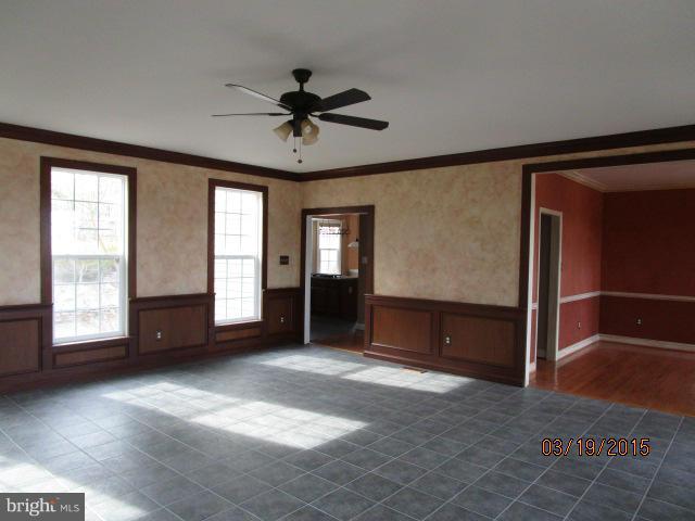 6352 South Clifton Road Frederick, MD 21703 - Photo 9 of 24 Family Room