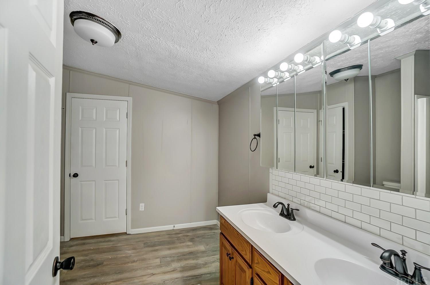 15931 Brunson Road Hoagland, IN 46745 - Photo 15 of 26