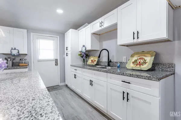 $379,900 | Undisclosed Address, Bakersfield, CA 93307