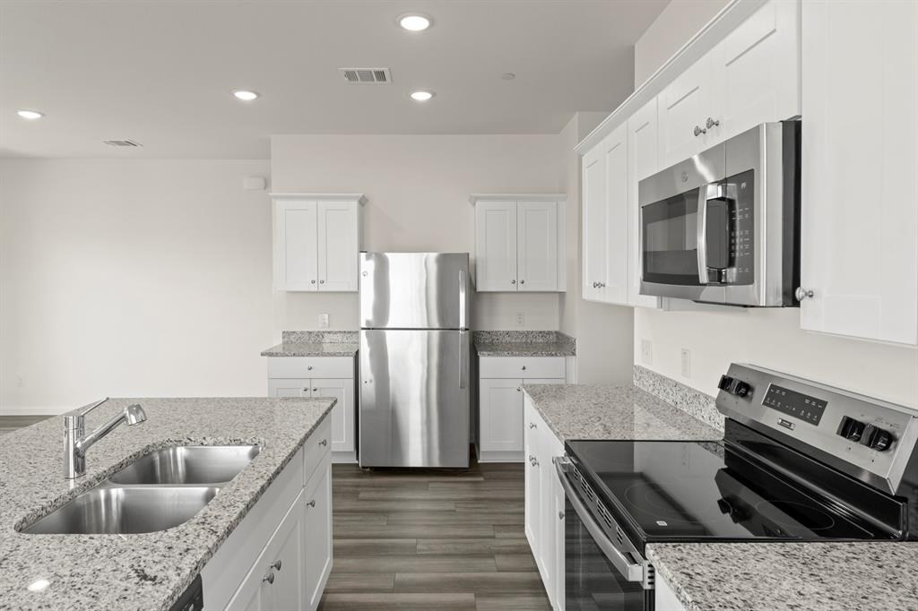 1508 Lake Alpine Trail Anna, TX 75409 - Photo 14 of 40 07. 1508 Lake Alpine - Kitchen (4)