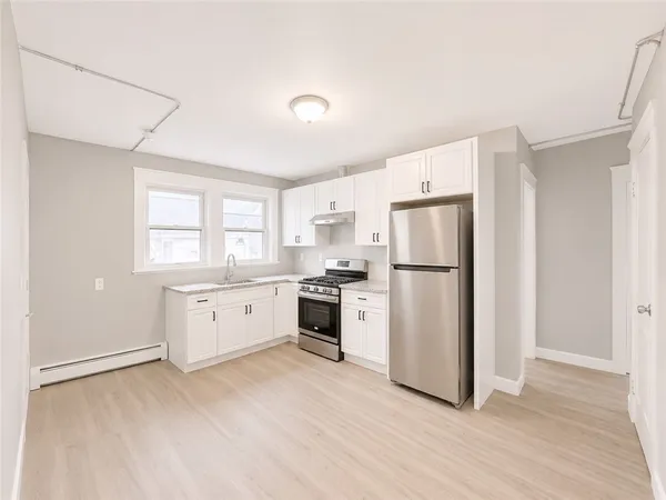 $1,800 | 1003 Atwells Avenue, Unit 1, Providence, RI 02909