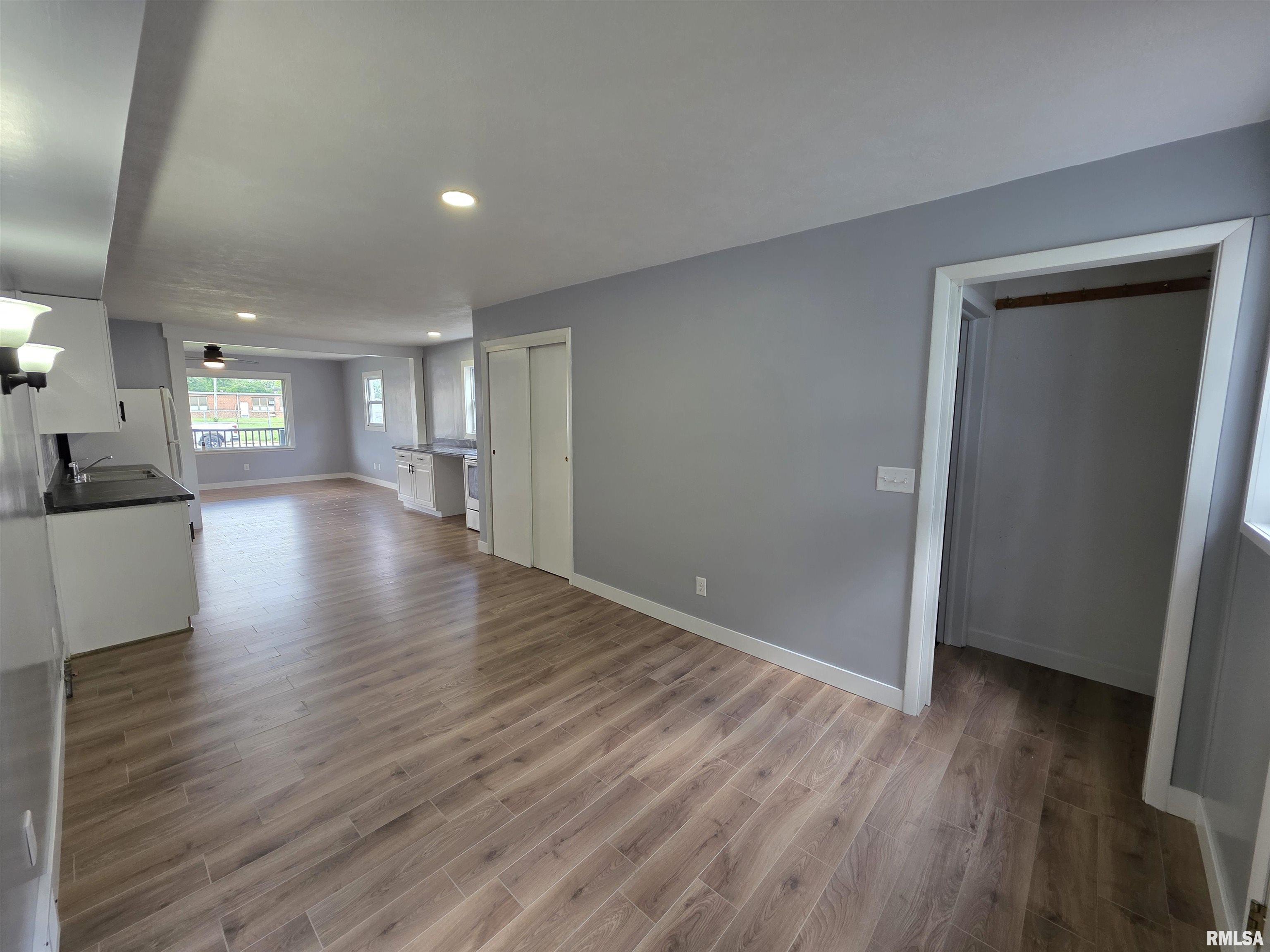 2124 Cincinnati Avenue Springfield, IL 62702 - Photo 9 of 27