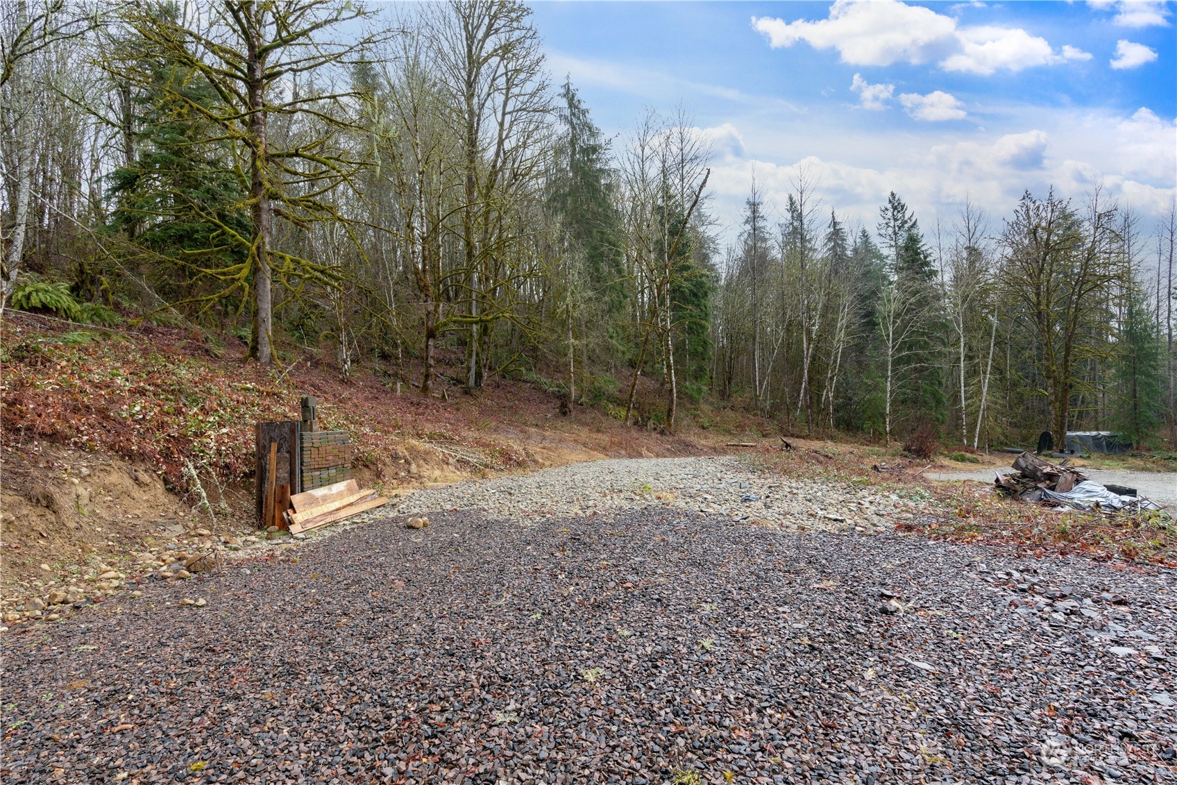 13620 Kelly Road Northeast Carnation, WA 98014 - Photo 31 of 34 Gallery Image 31