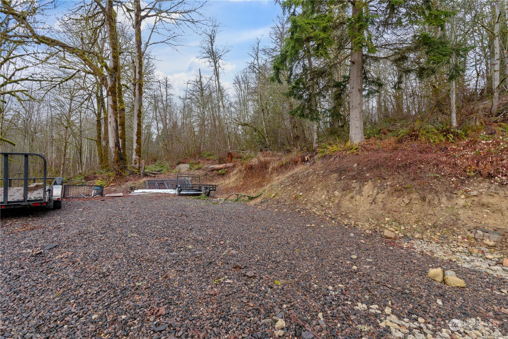 13620 Kelly Road Northeast Carnation, WA 98014 - Photo 32 of 34 Gallery Image 32