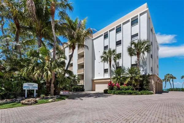 $2,700,000 | 4712 Ocean Boulevard, Unit W10, Sarasota, FL 34242