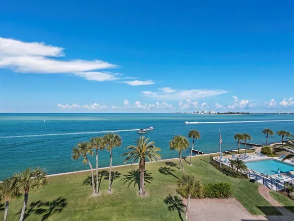 $2,700,000 | 4712 Ocean Boulevard, Unit W10, Sarasota, FL 34242