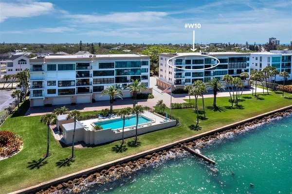 $2,700,000 | 4712 Ocean Boulevard, Unit W10, Sarasota, FL 34242